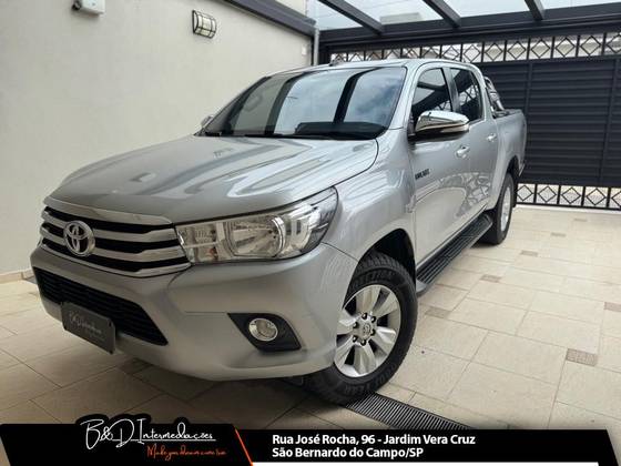TOYOTA HILUX 2.8 SRV 4X4 CD 16V DIESEL 4P AUTOMÁTICO TOYOTA HILUX 2.8 SRV 4X4 CD 16V DIESEL 4P AUTOMÁTICO
